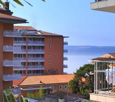 Socializing Mirna - Terme&wellness Lifeclass 4* Portorož