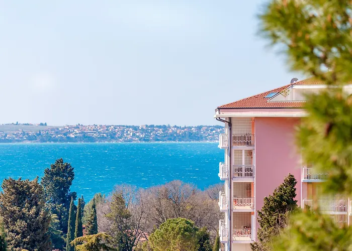 Hotel Mirna - Terme & Wellness Lifeclass 4*